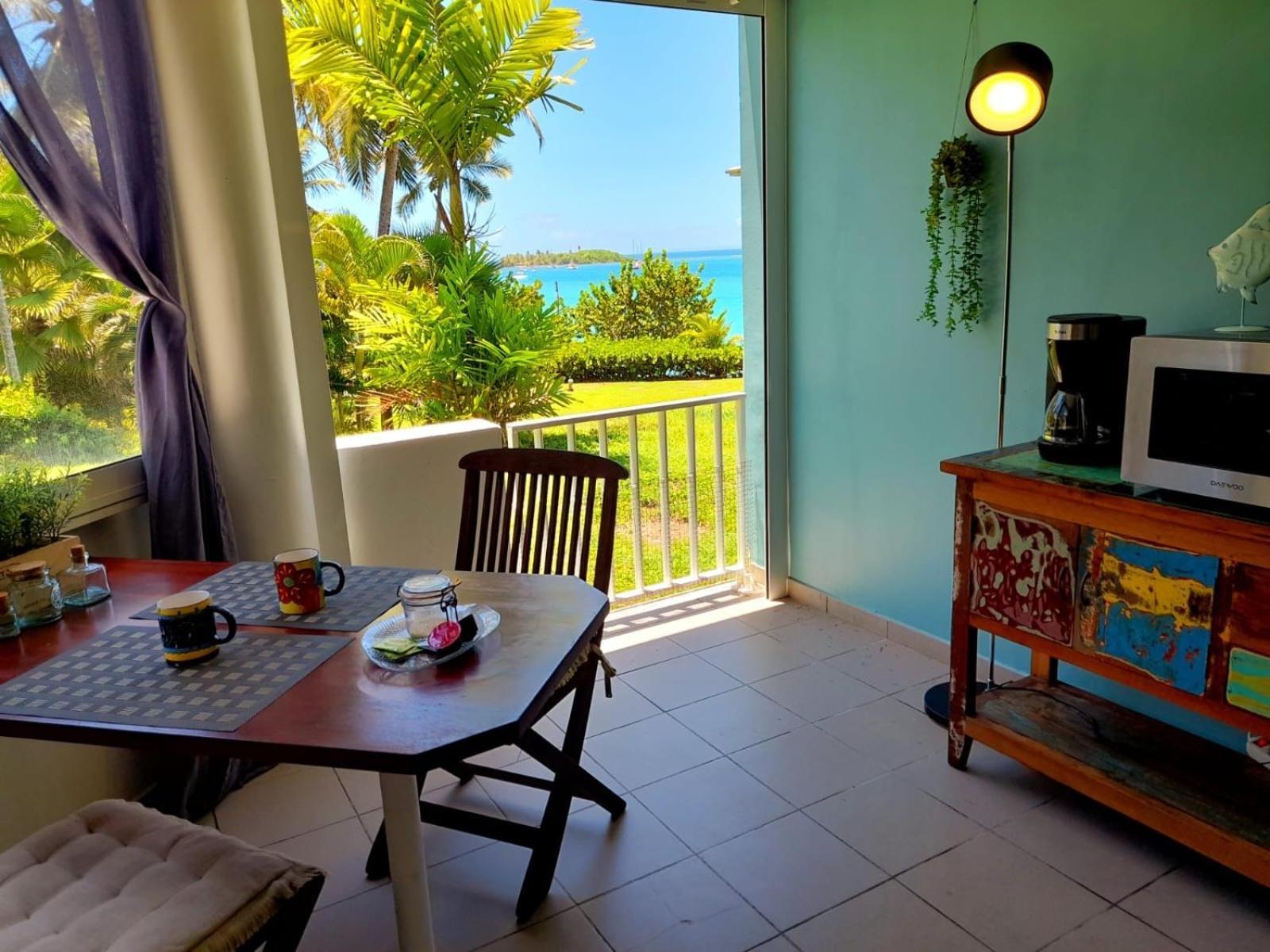 Ilet Bleu Studio Cosy Rdc Vue Mer Et Jardin - Acces Direct Plage Le Gosier  Exterior photo